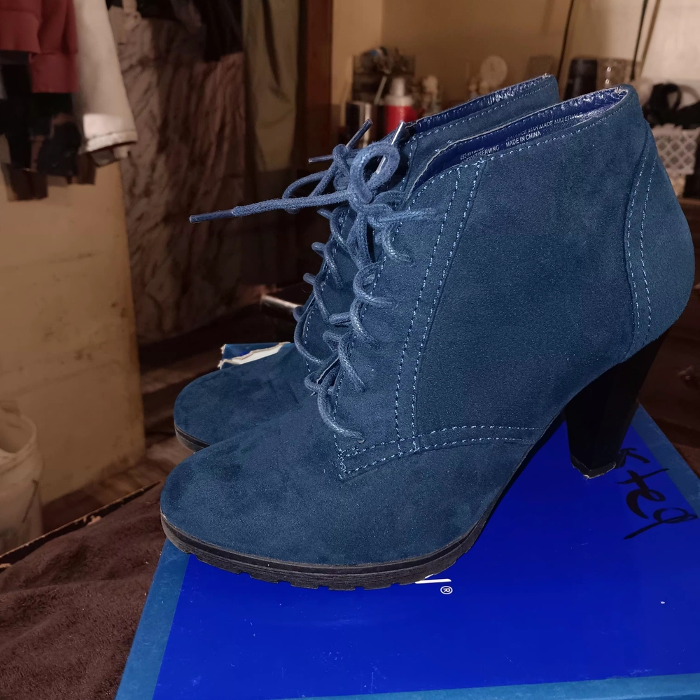 White Mountain Navy Lace-Up Suede Ankle Heels